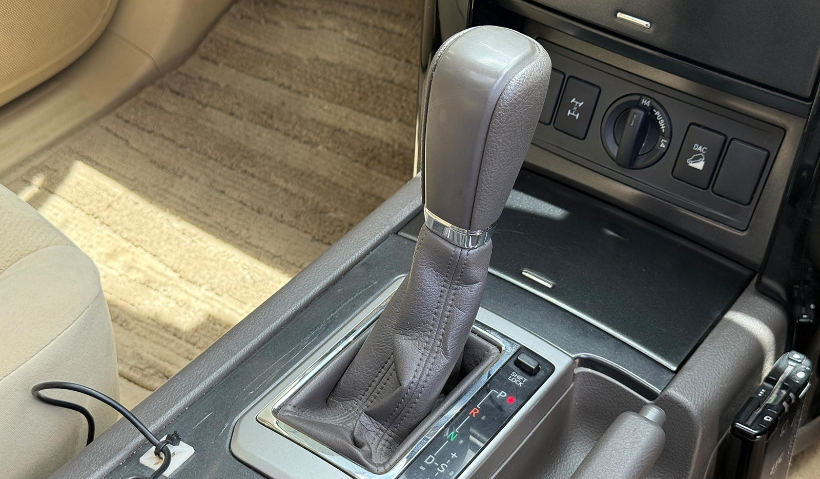 2016 Toyota Land Cruiser Prado TX image-10