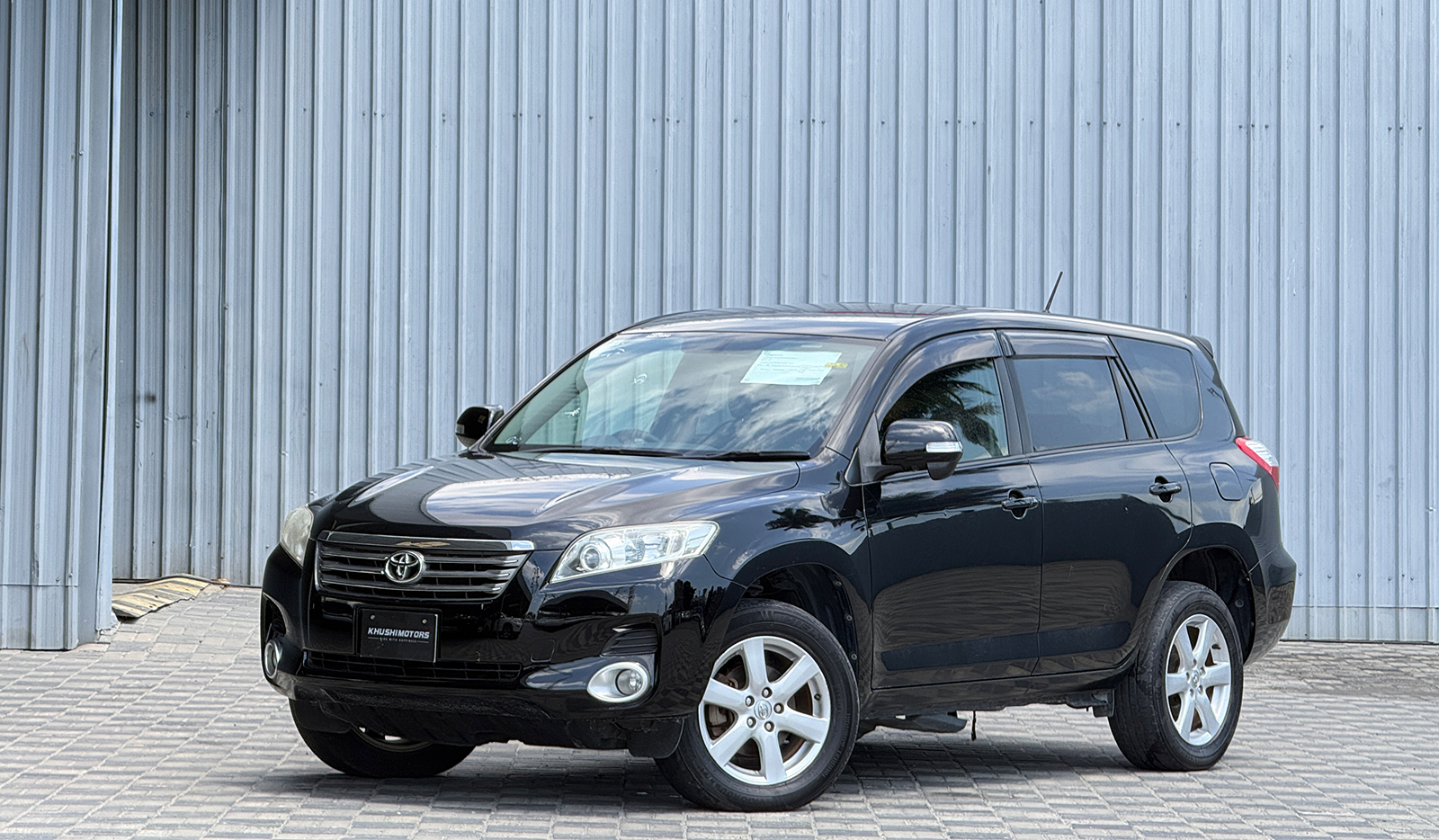 2009 Toyota Vanguard 240S image-2