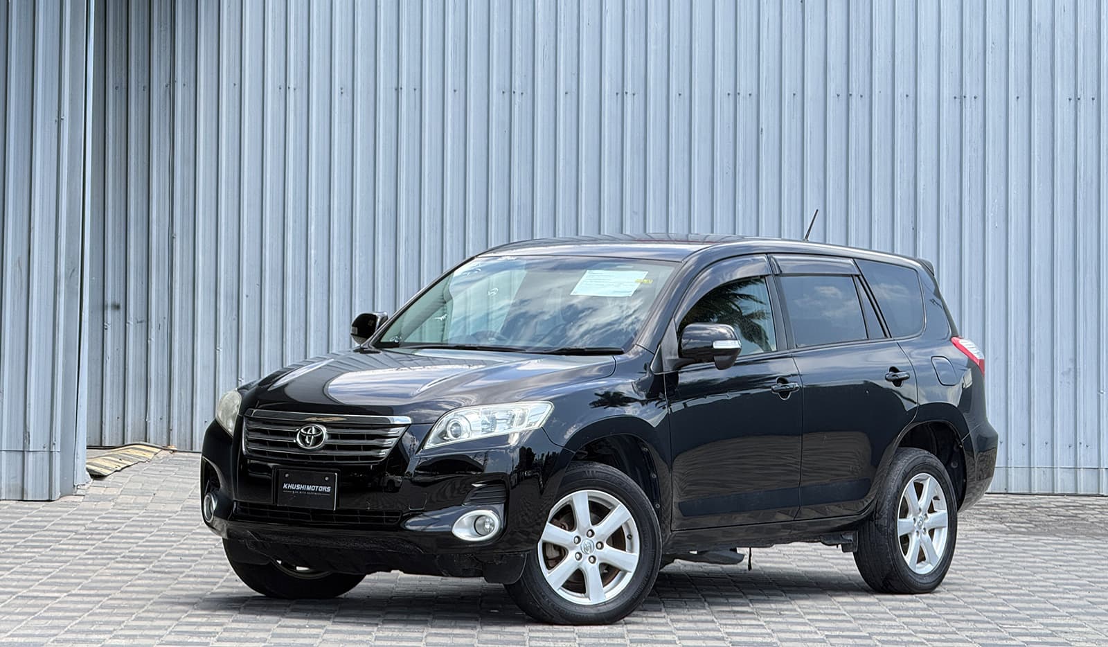 2009 Toyota Vanguard 240S image-2