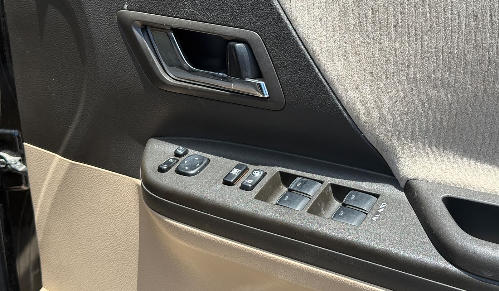 2008 Toyota Alphard 240X image-14