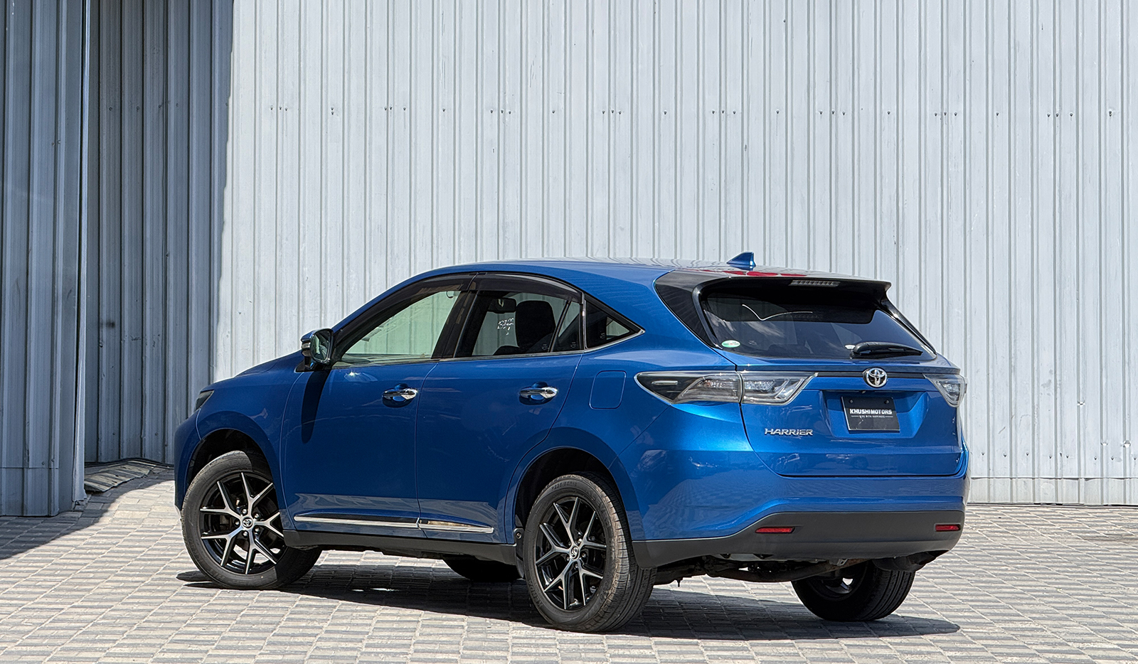 2017 Toyota Harrier PREMIUM STYLISH image-3