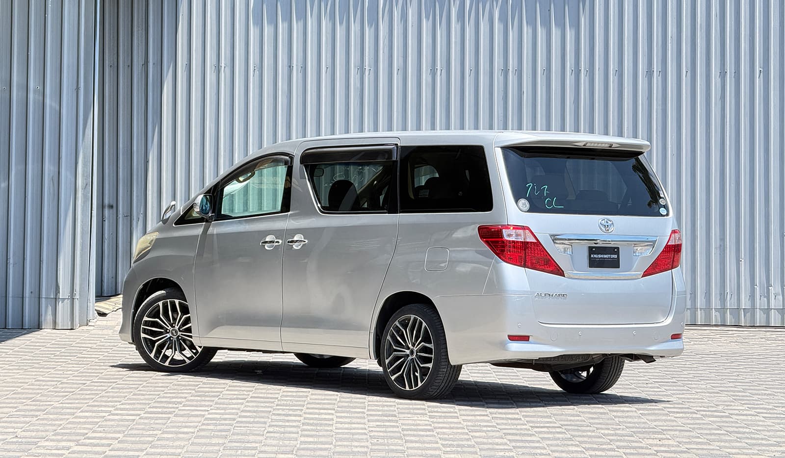 2009 Toyota Alphard 240X image-3