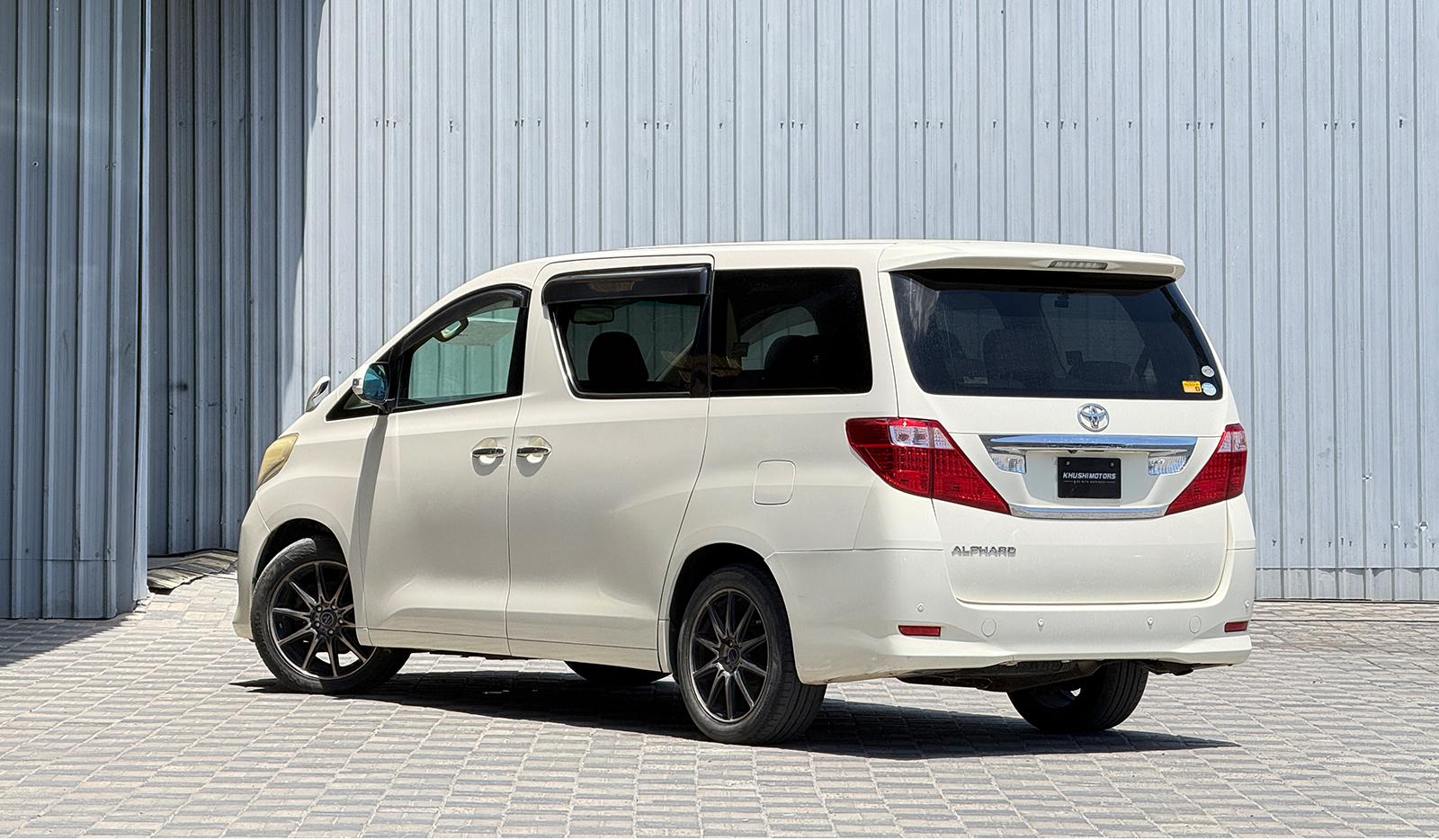 2008 Toyota Alphard 240X image-3
