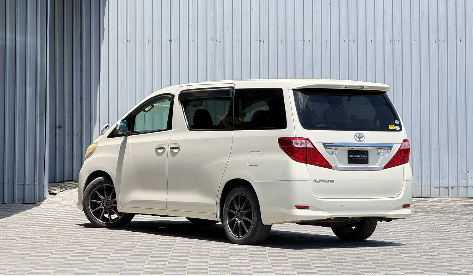 2008 Toyota Alphard 240X image-3