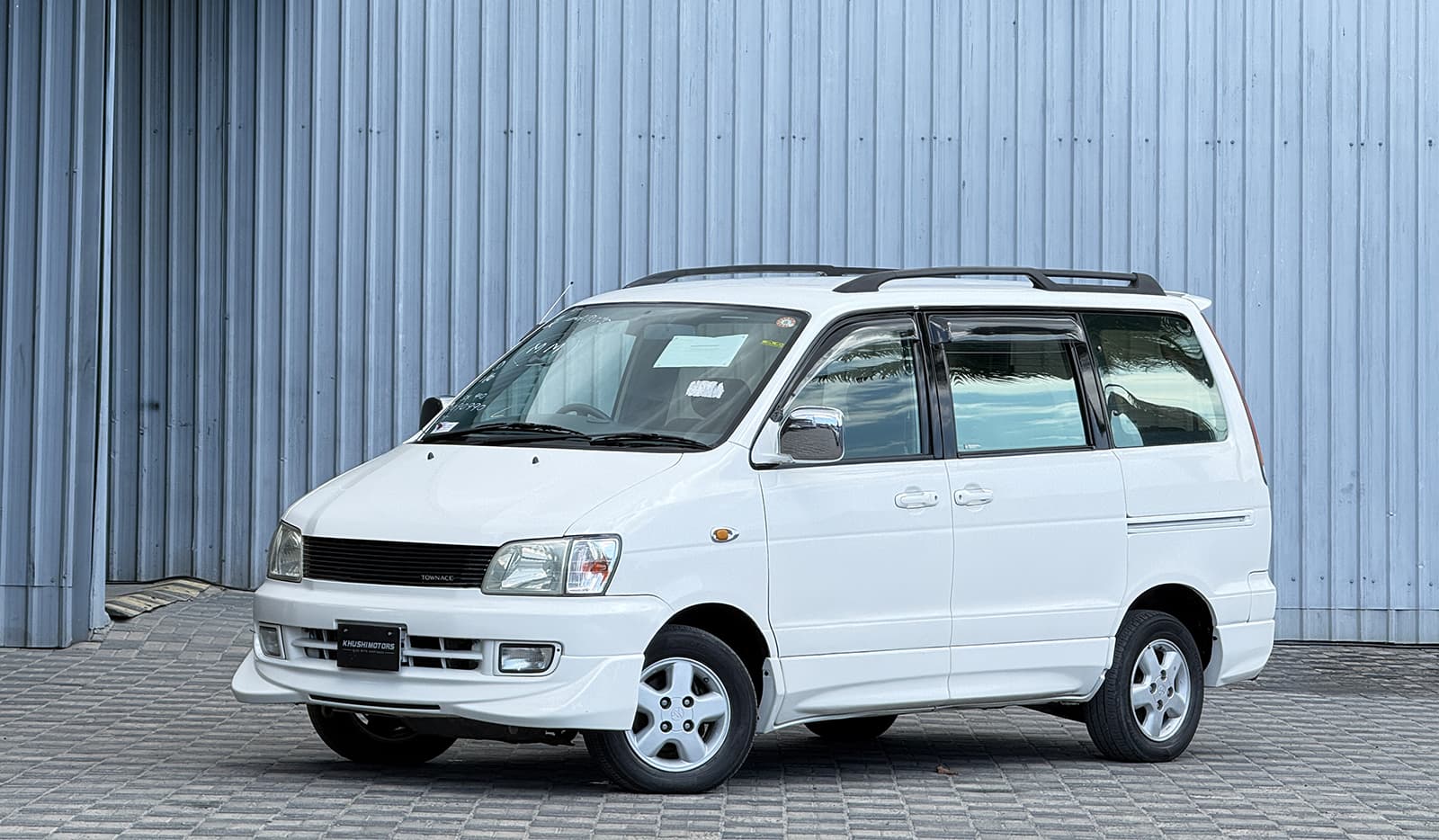 1998 Toyota Townace Noah ROAD TOURER image-2