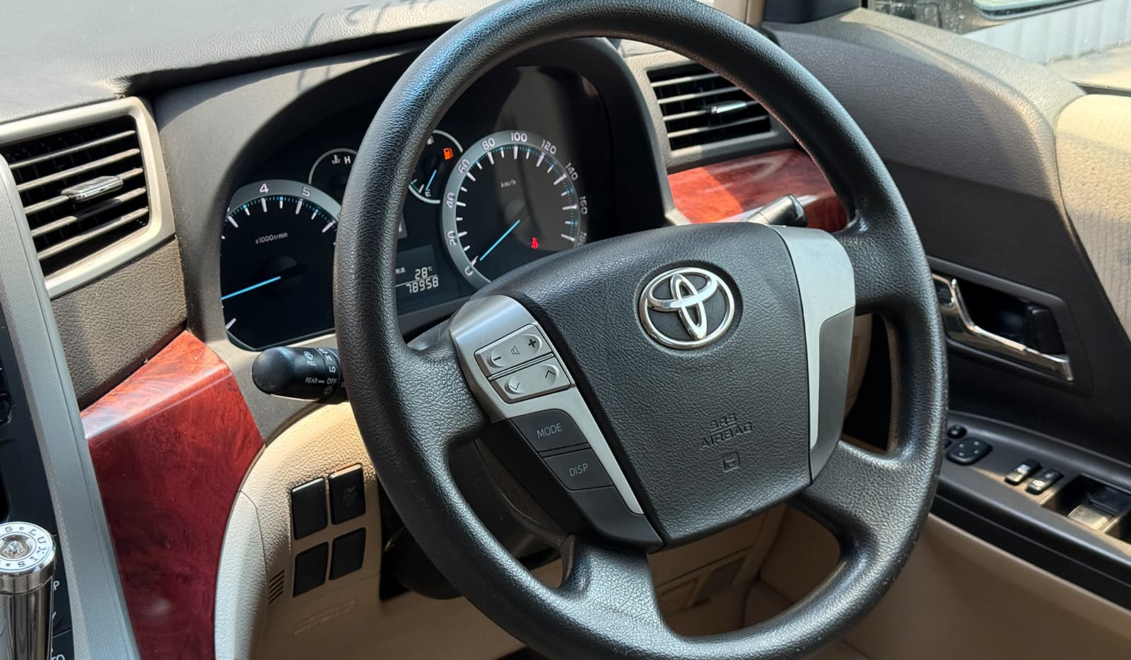 2009 Toyota Alphard 240X image-5