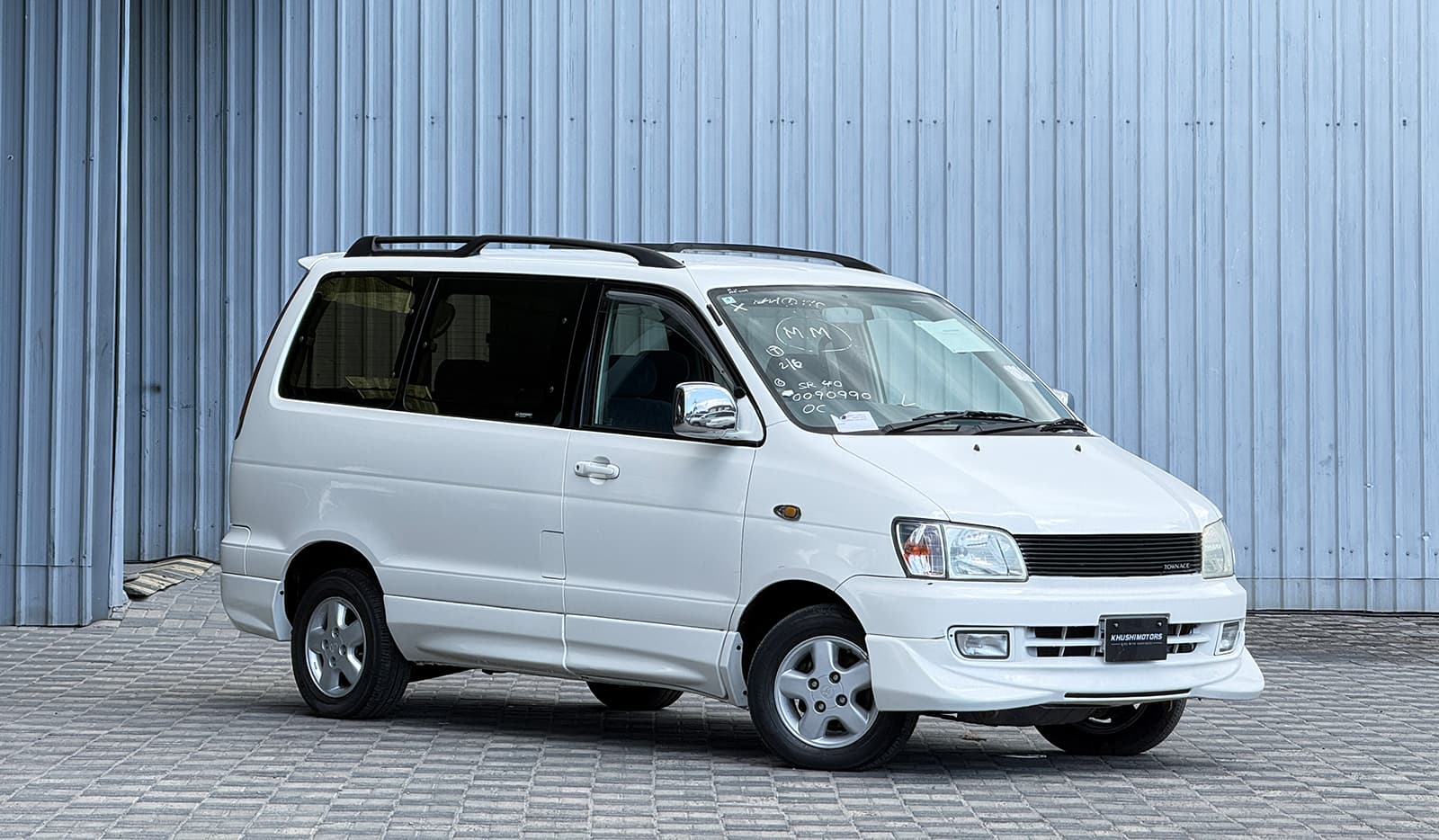 1998 Toyota Townace Noah ROAD TOURER image-1