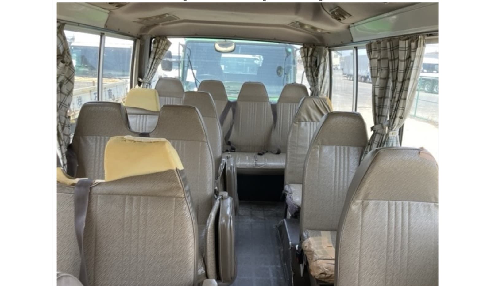 1995 Isuzu Journey Bus image-3