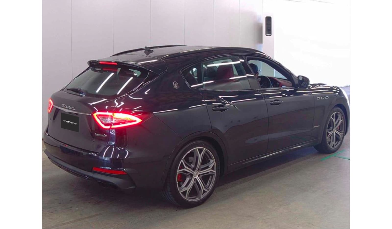 2019 Maserati Levante GRANSPORT image-4