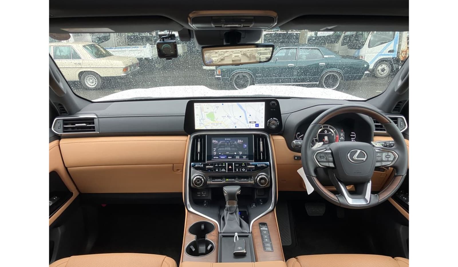 2024 Lexus Lx600 image-5