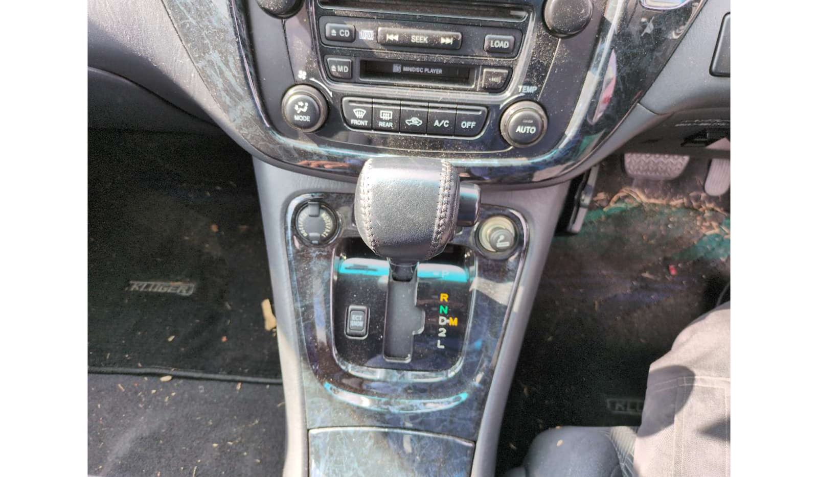 2001 Toyota Kluger image-12