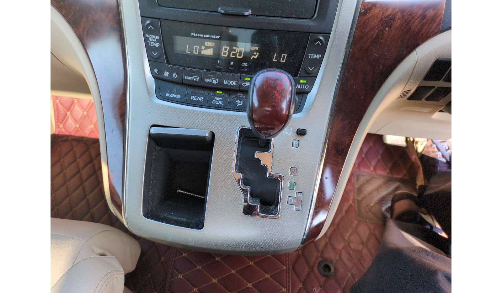 2008 Toyota Alphard 240G image-10