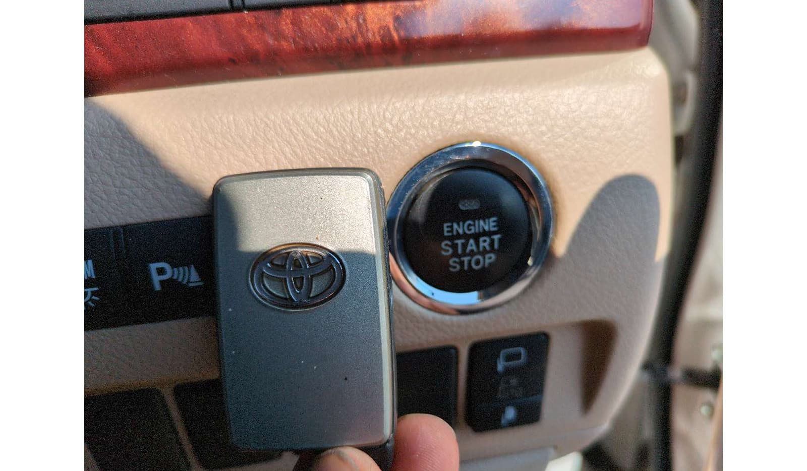 2008 Toyota Alphard 240G image-8