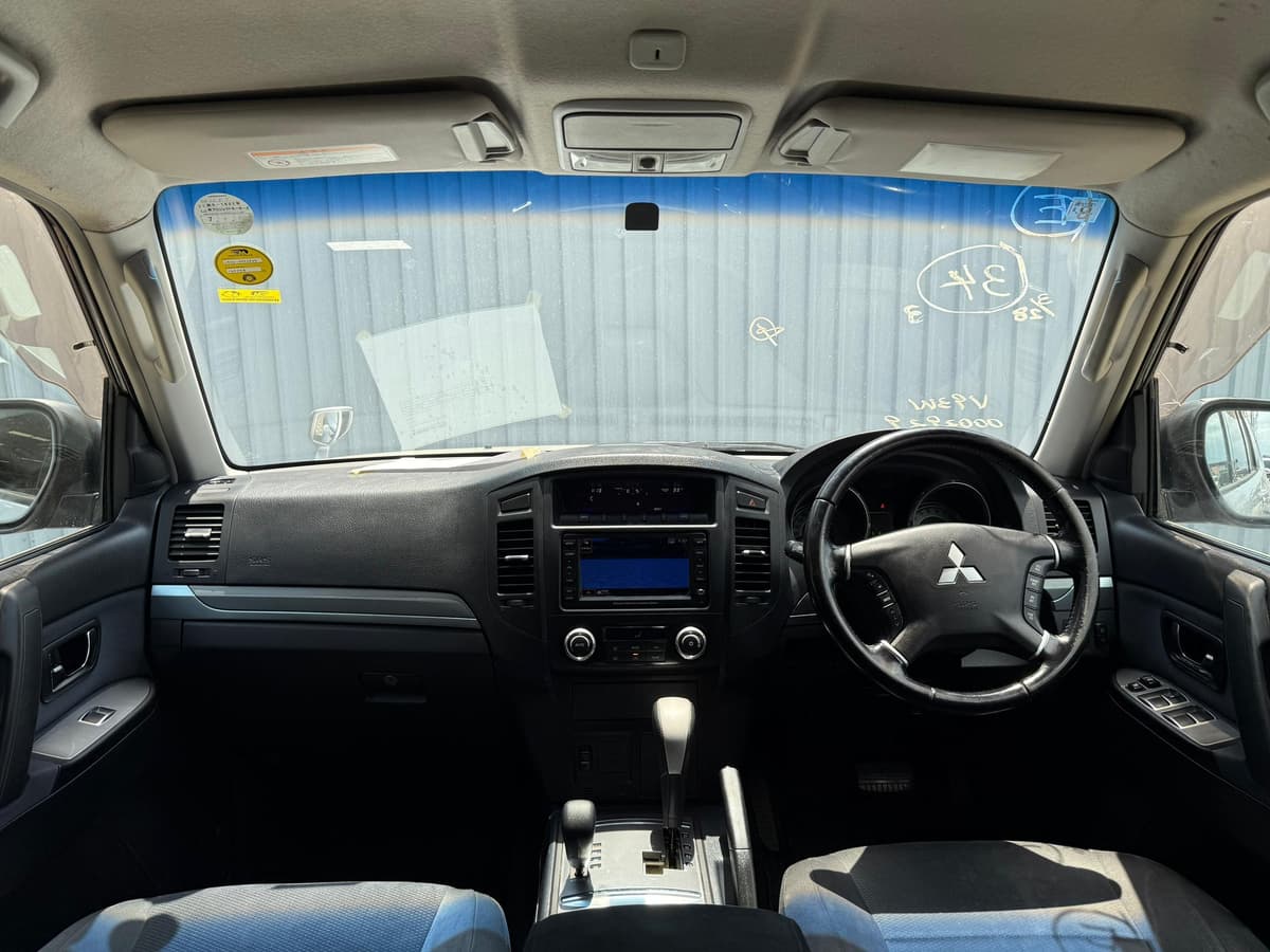2007 Mitsubishi Pajero Long Exceed image-11
