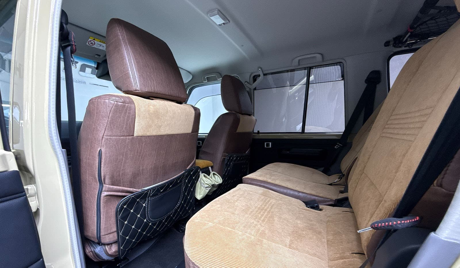 2023 Toyota LAND CRUISER 70 AX image-9