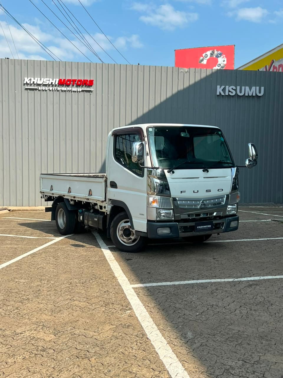 2018 Mitsubishi Canter 2.0 Ton image-1