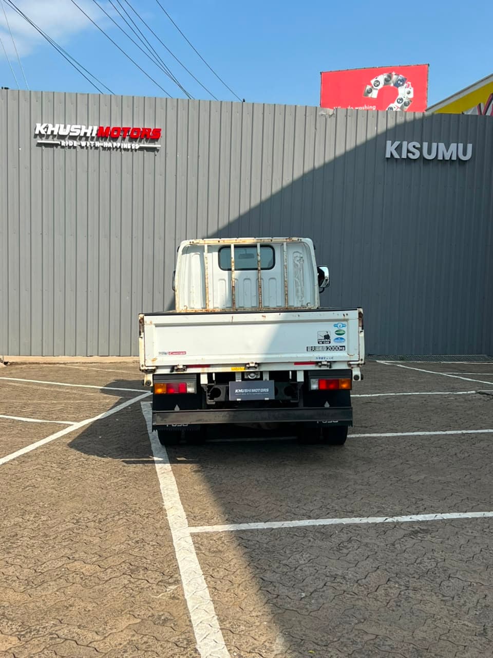 2018 Mitsubishi Canter 2.0 Ton image-5
