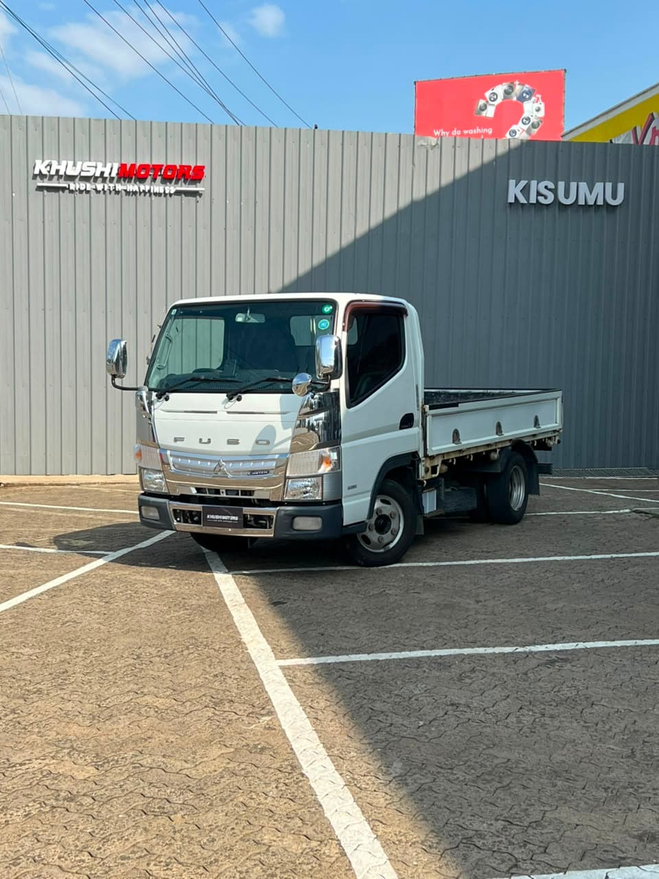 2018 Mitsubishi Canter 2.0 Ton image-3