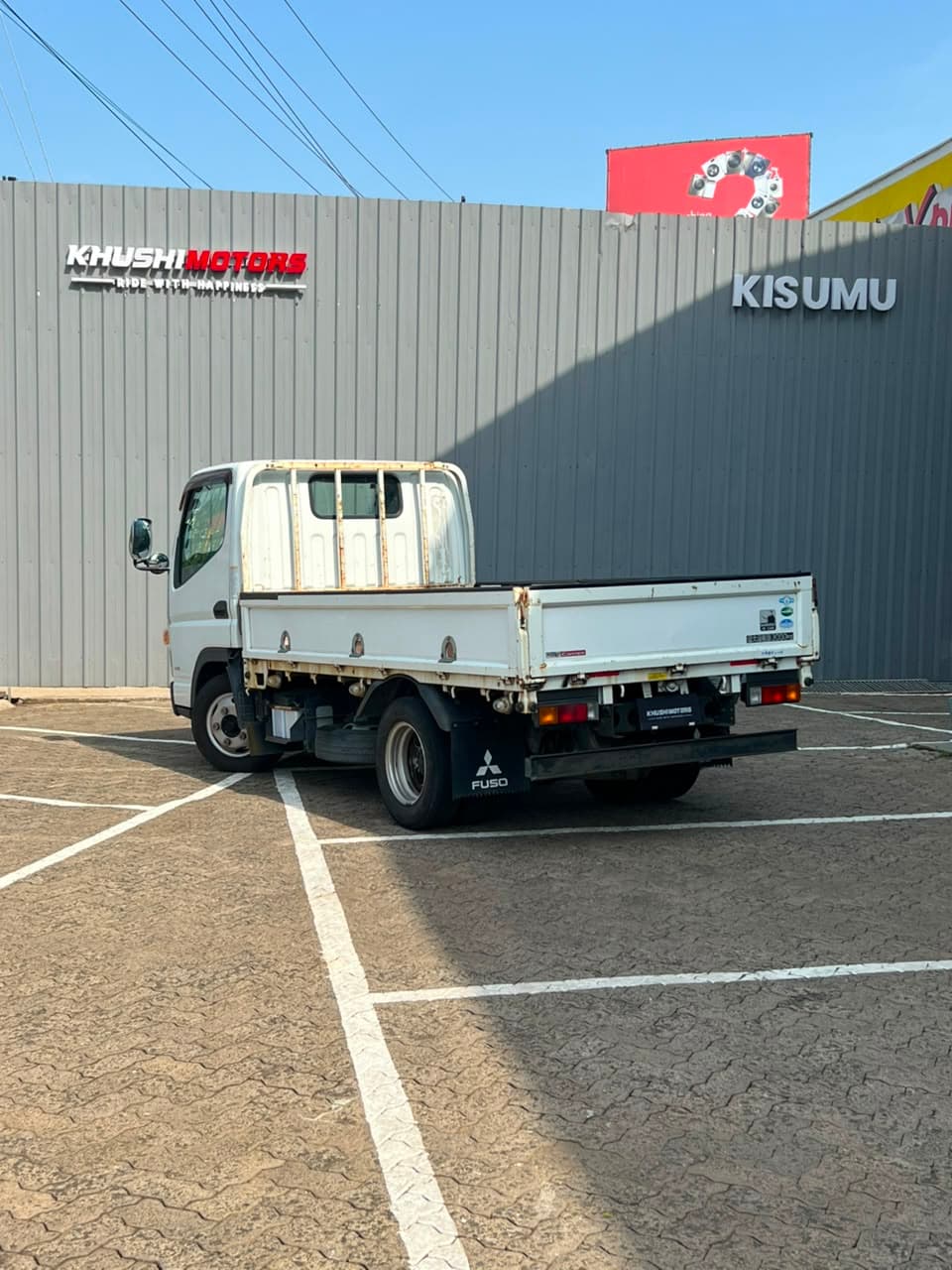 2018 Mitsubishi Canter 2.0 Ton image-4