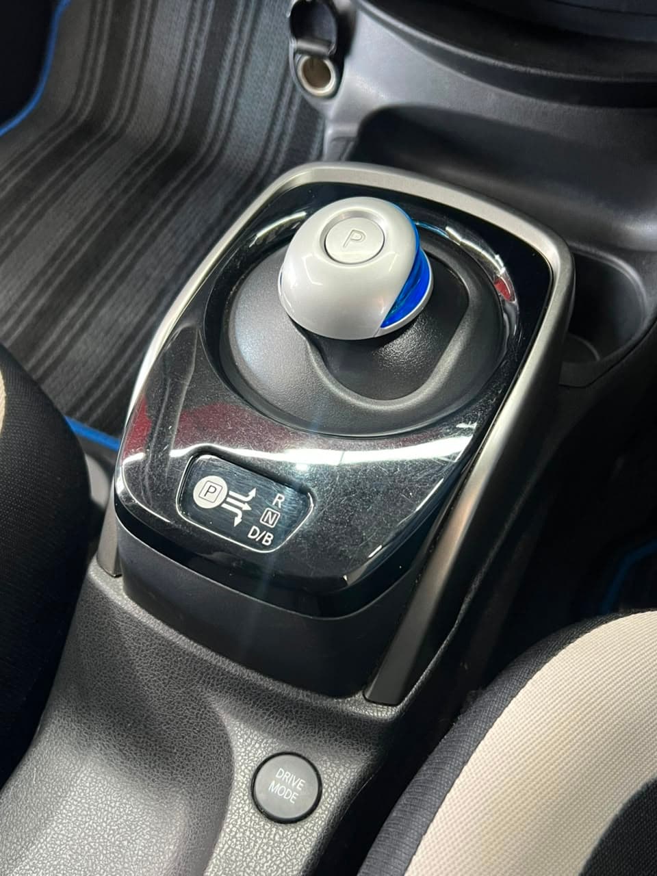 2019 Nissan Note E-Power X image-9