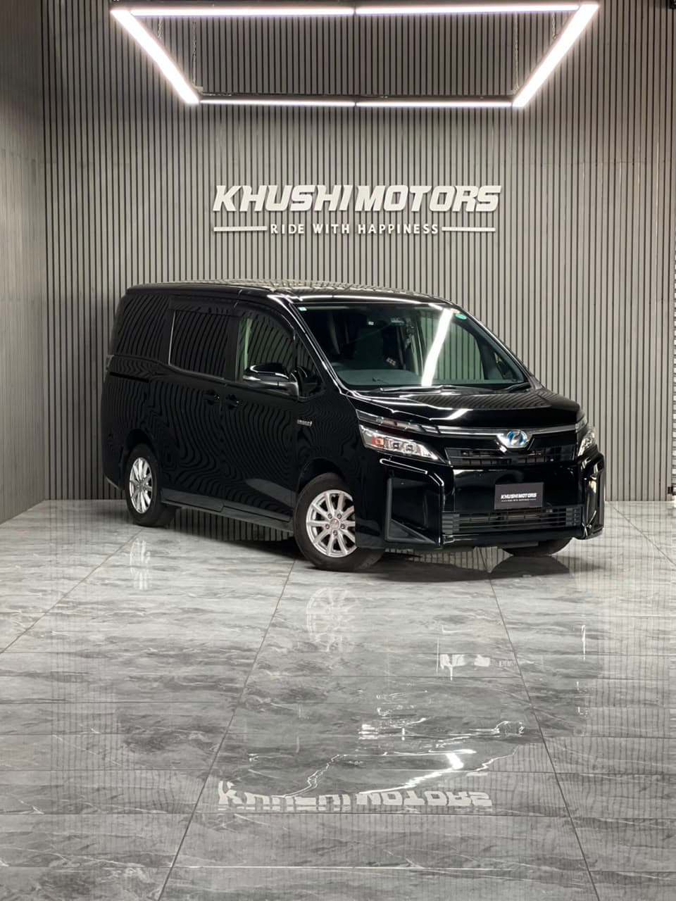 2019 Toyota Voxy HYBRID X image-1