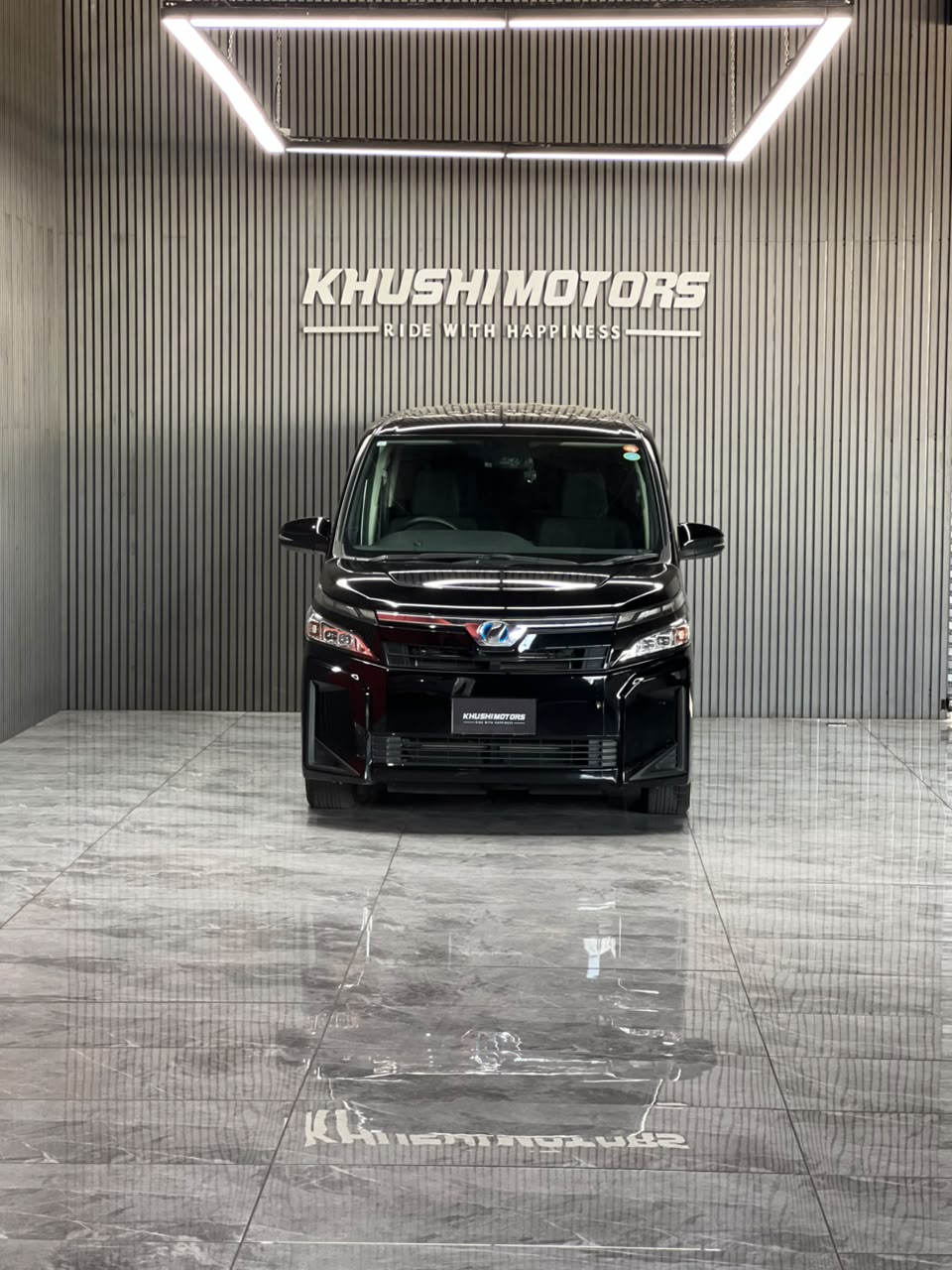 2019 Toyota Voxy HYBRID X image-2