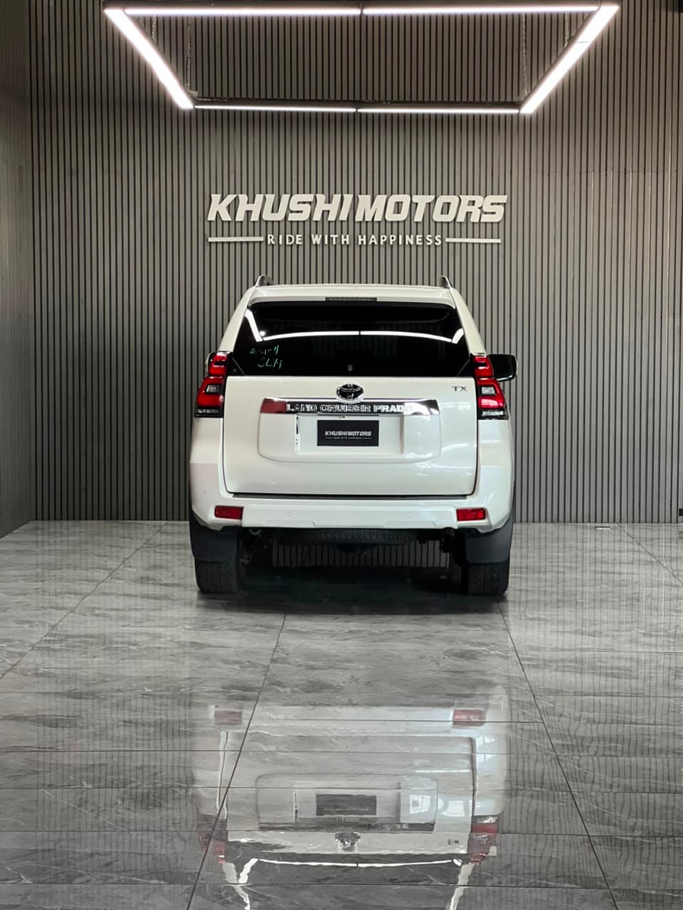 2019 Toyota Land Cruiser Prado TX L Package image-5