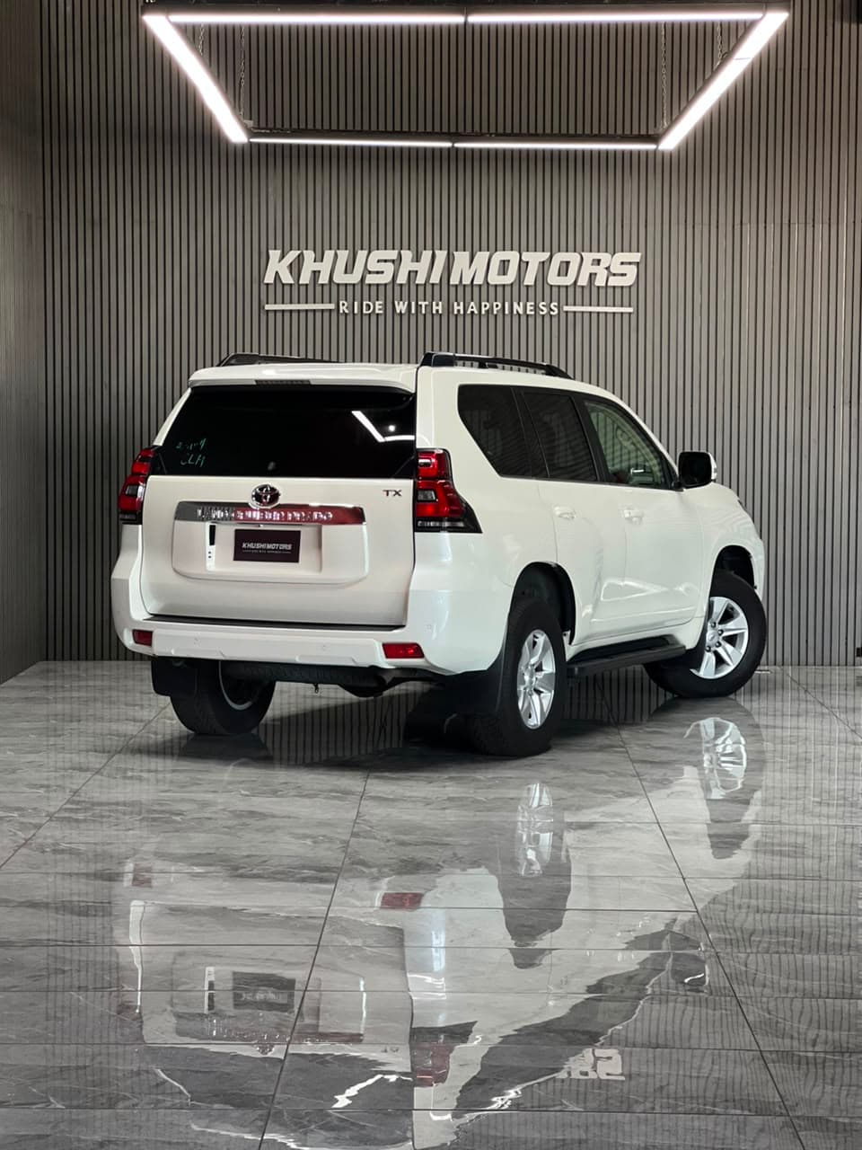 2019 Toyota Land Cruiser Prado TX L Package image-6