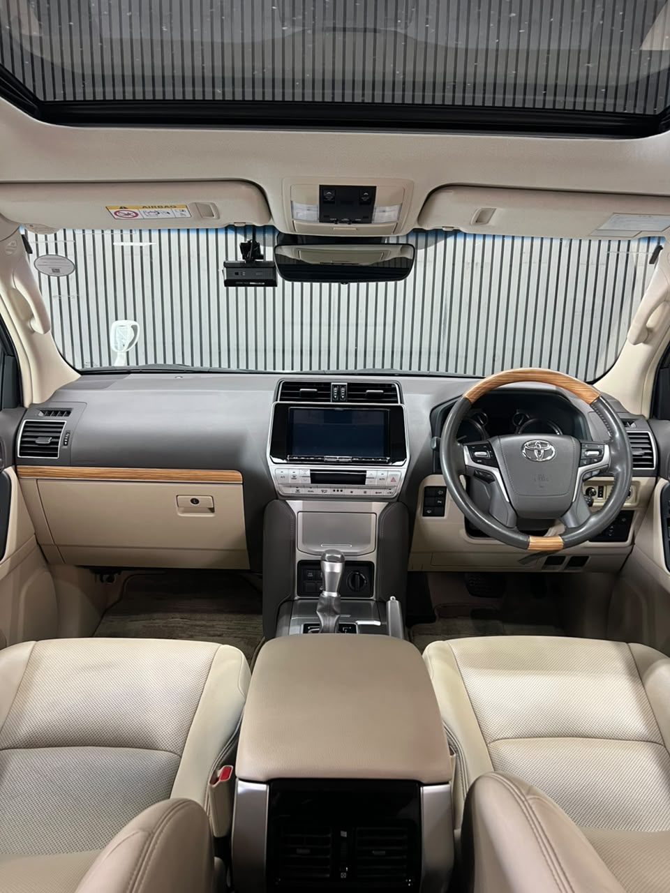 2019 Toyota Land Cruiser Prado TX L Package image-7