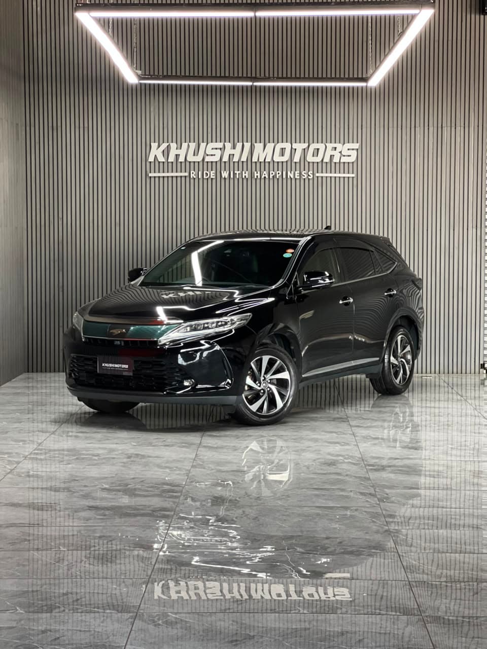 2019 Toyota Harrier image-3
