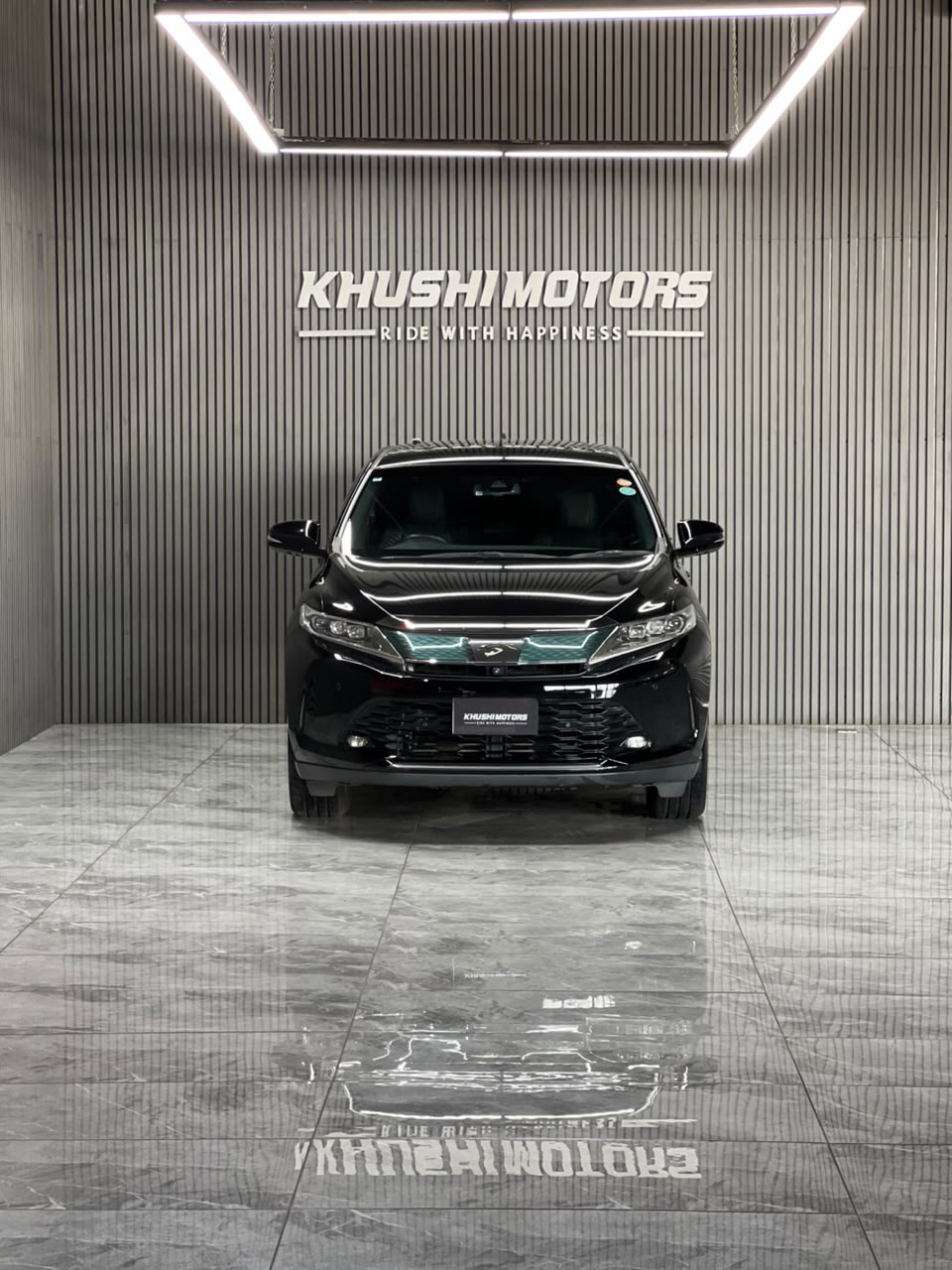 2019 Toyota Harrier image-2