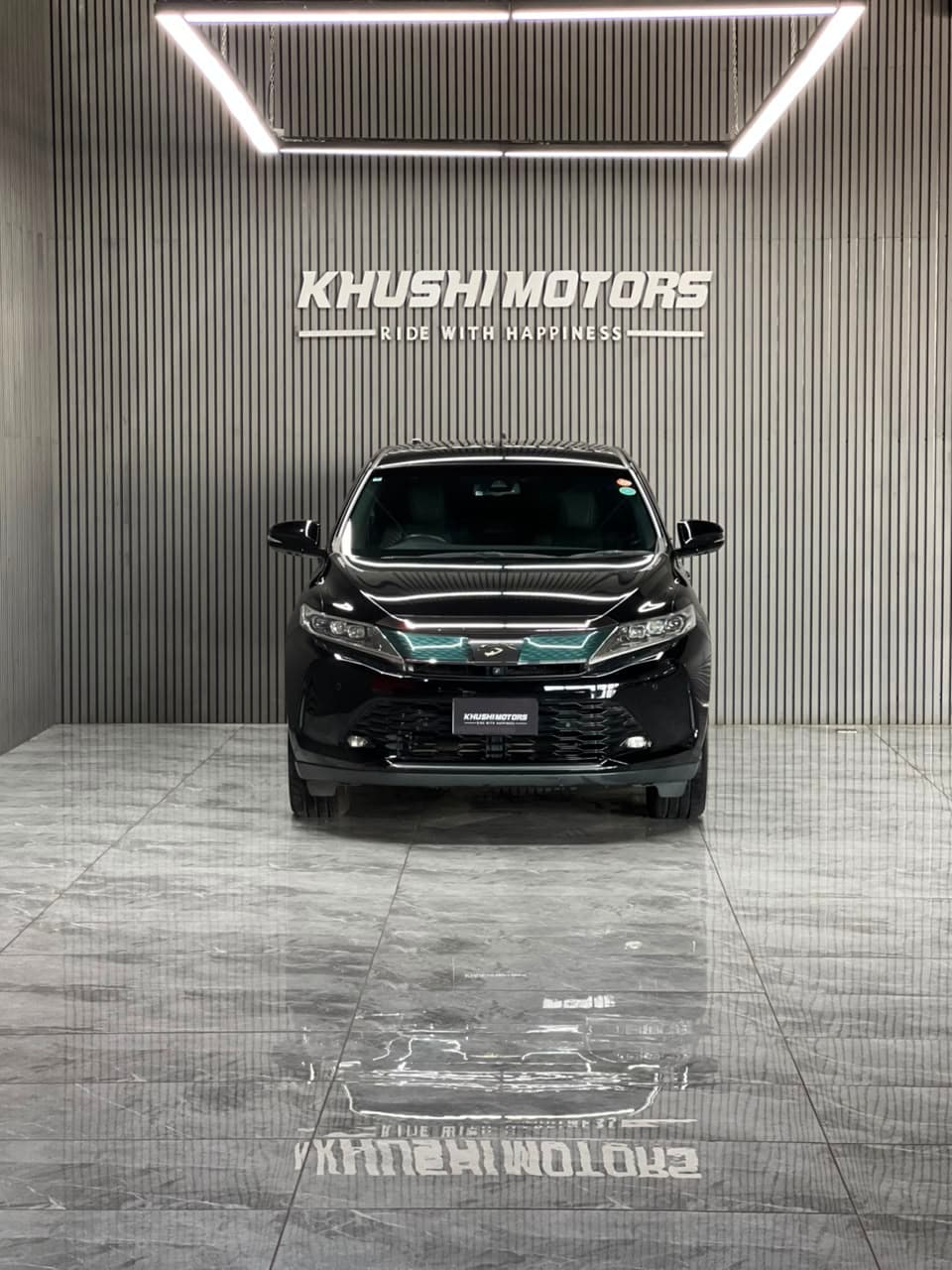 2019 Toyota Harrier image-2
