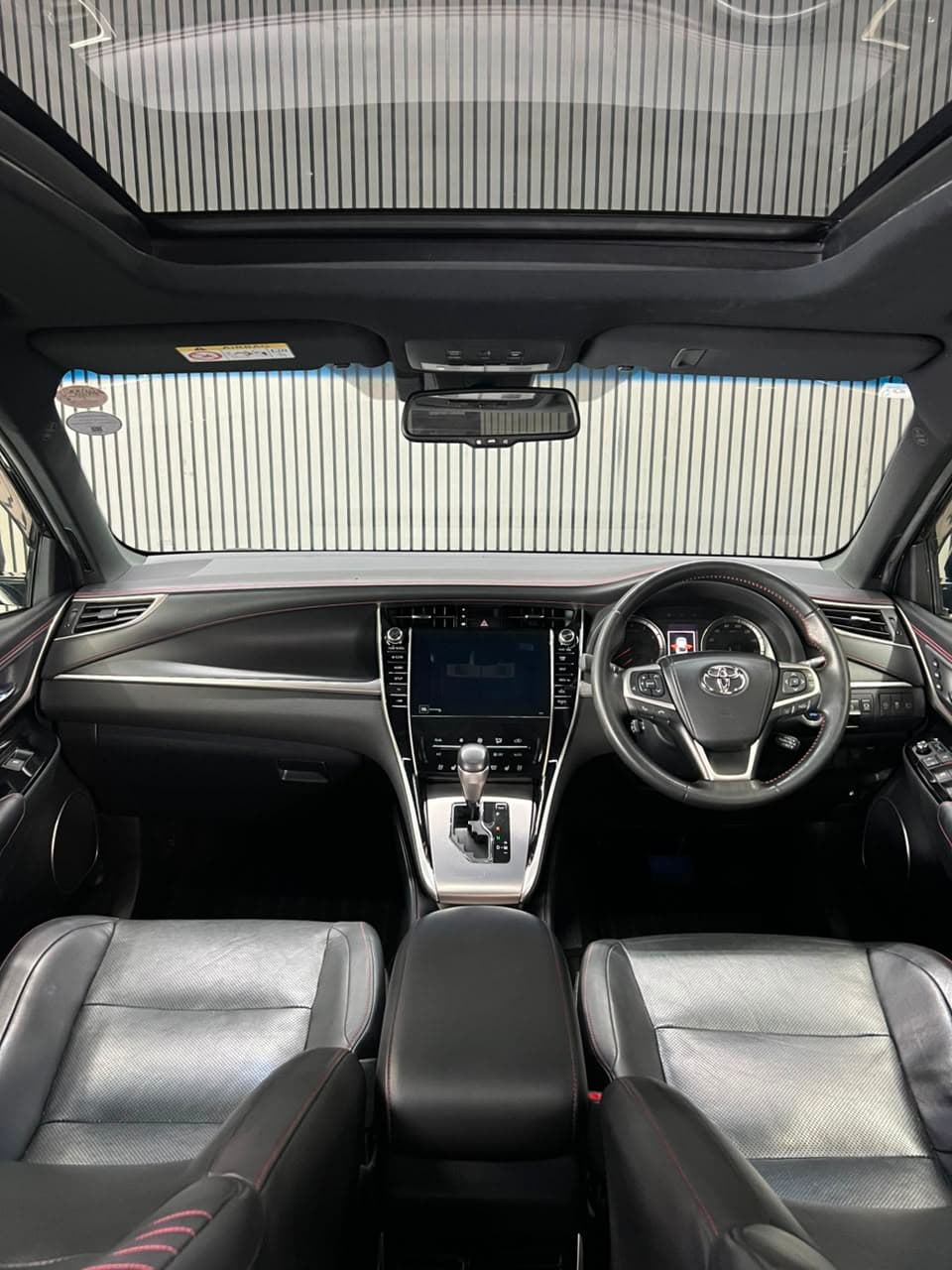 2019 Toyota Harrier image-6