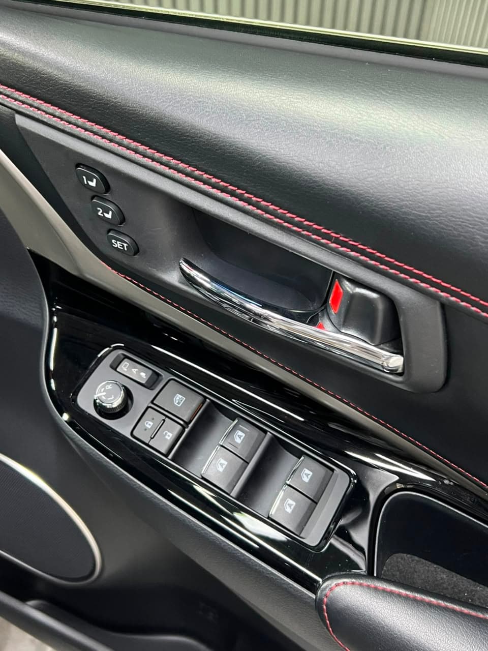 2019 Toyota Harrier image-9