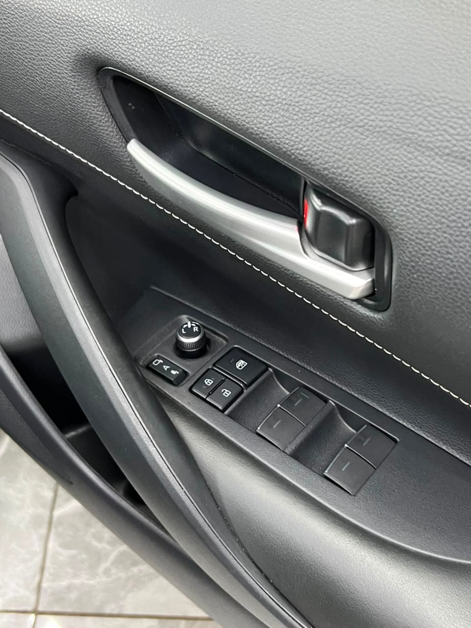 2019 Toyota Corolla Sports Hybrid G image-10