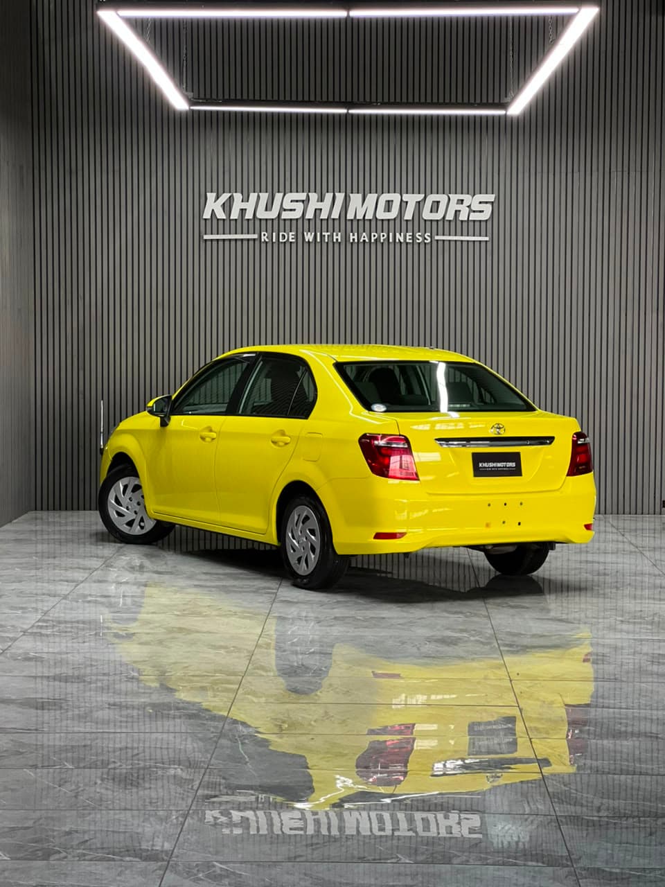 2019 Toyota Corolla Axio Driving School image-4