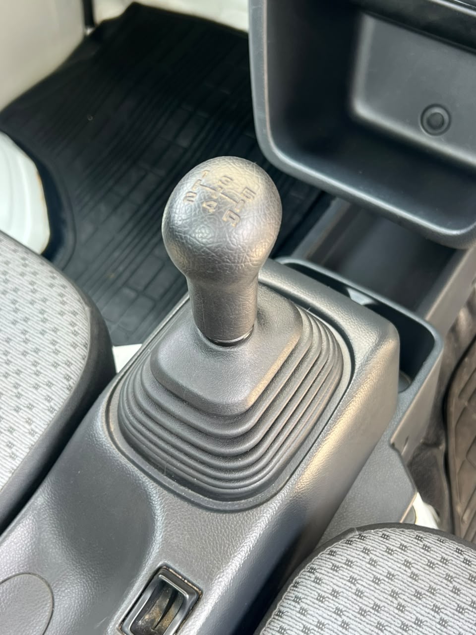2019 Suzuki Carry Truck image-9