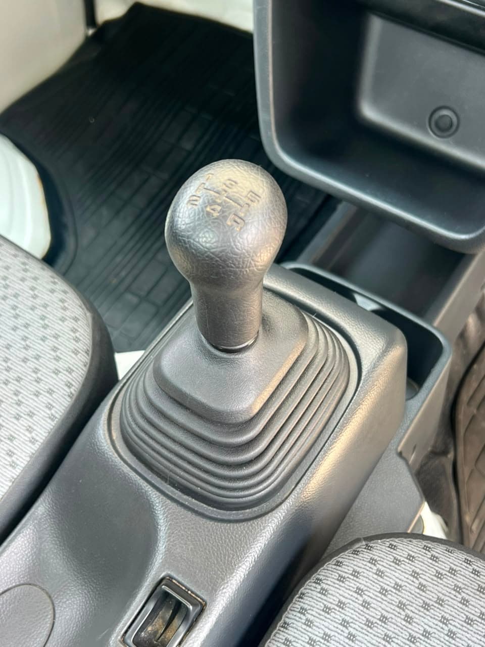 2019 Suzuki Carry Truck image-9