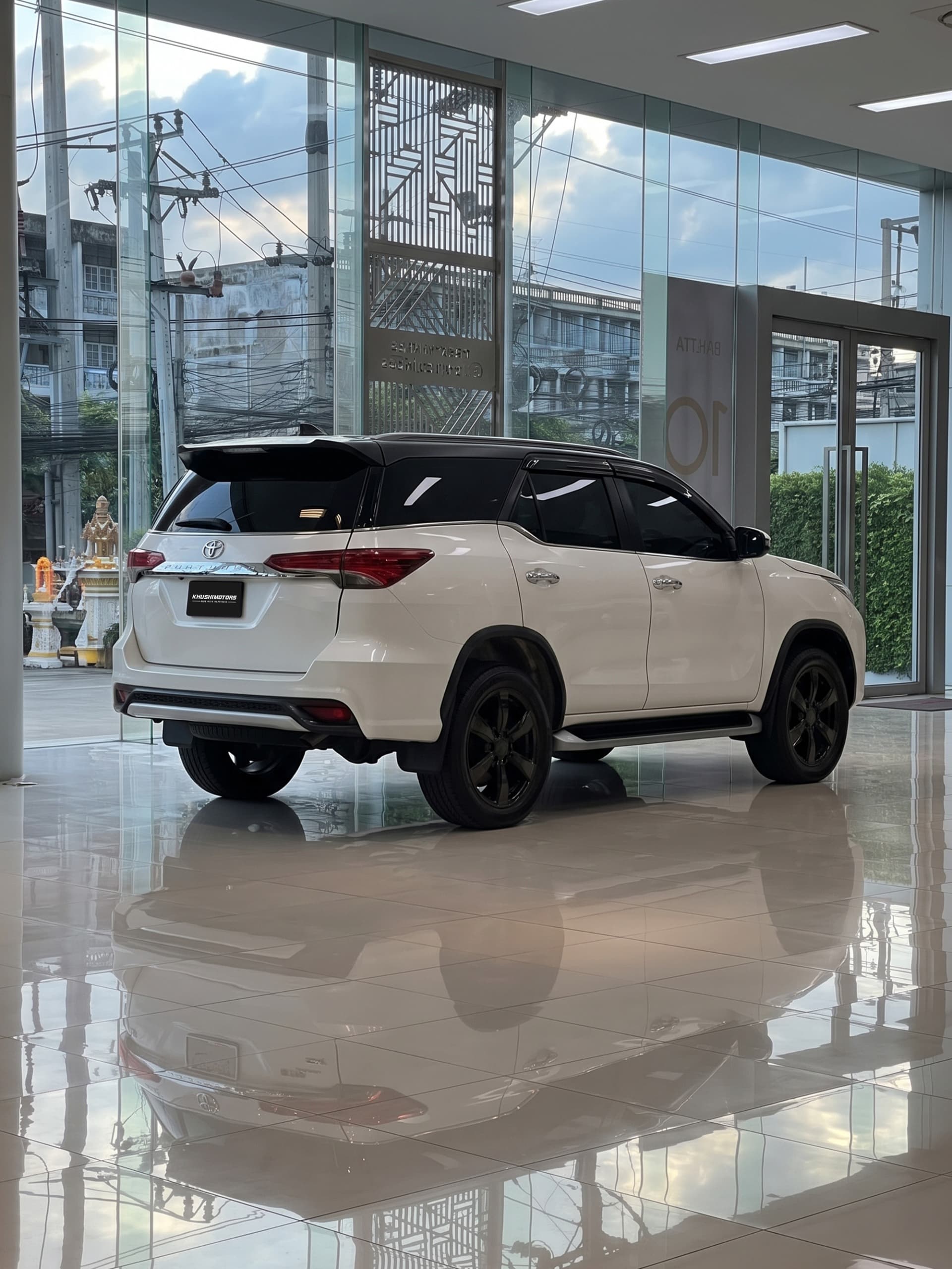 2019 Toyota Fortuner image-5