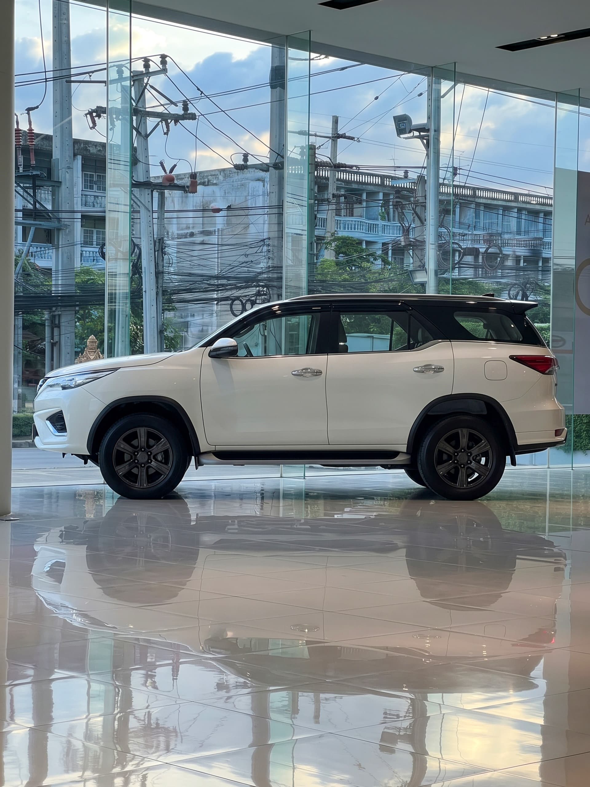 2019 Toyota Fortuner image-6