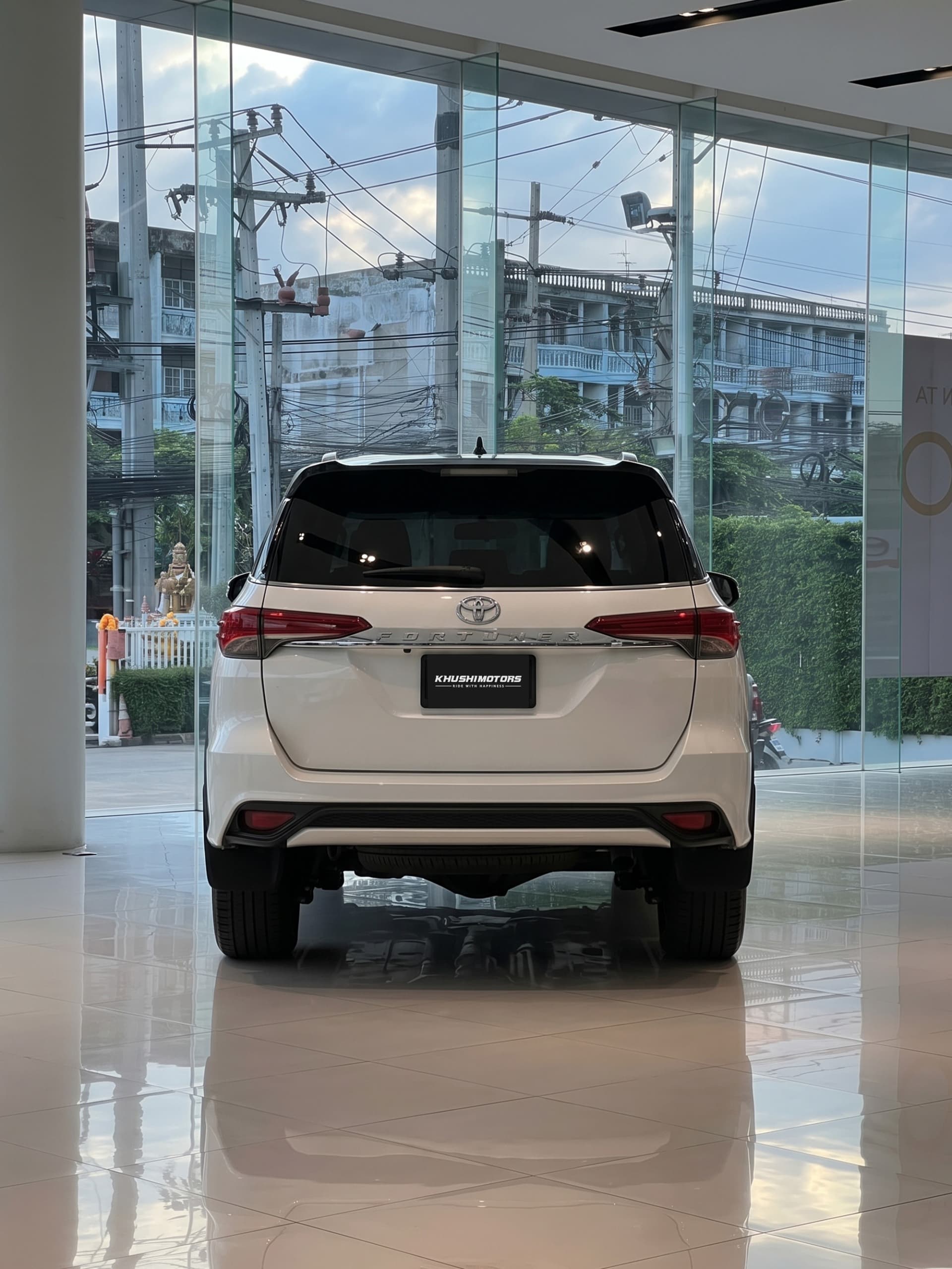 2019 Toyota Fortuner image-4