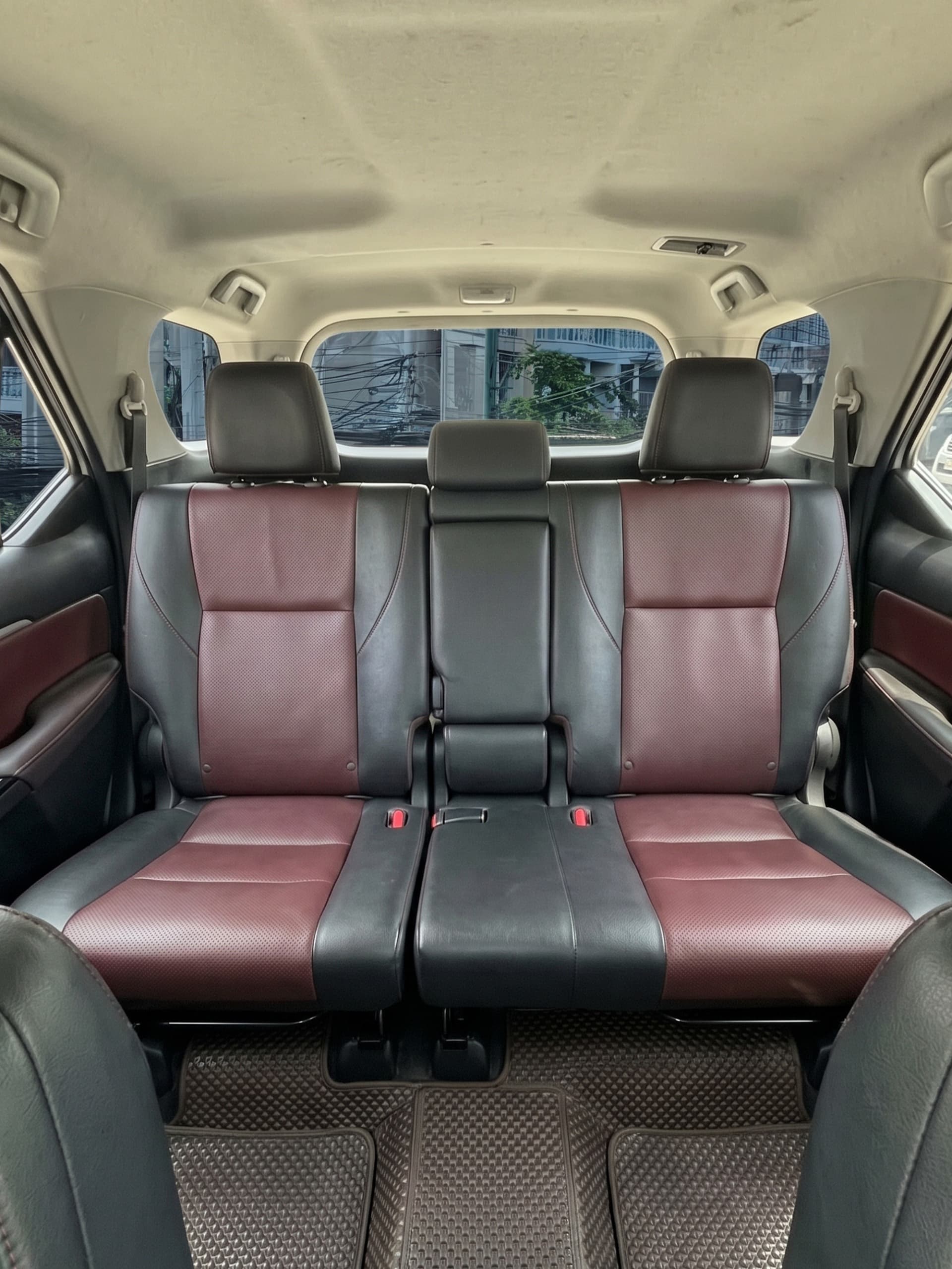 2019 Toyota Fortuner image-10