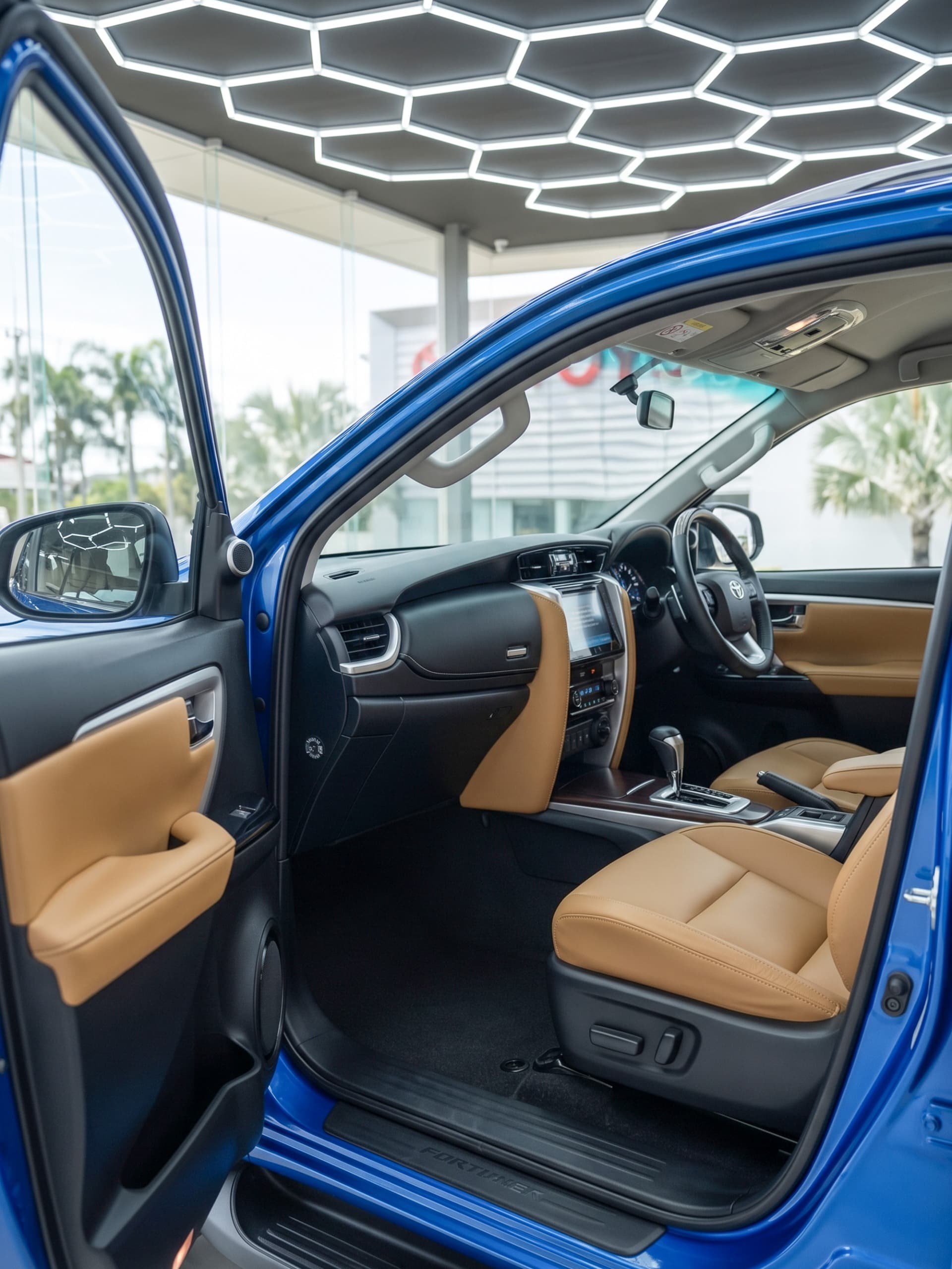 2019 Toyota Fortuner image-9