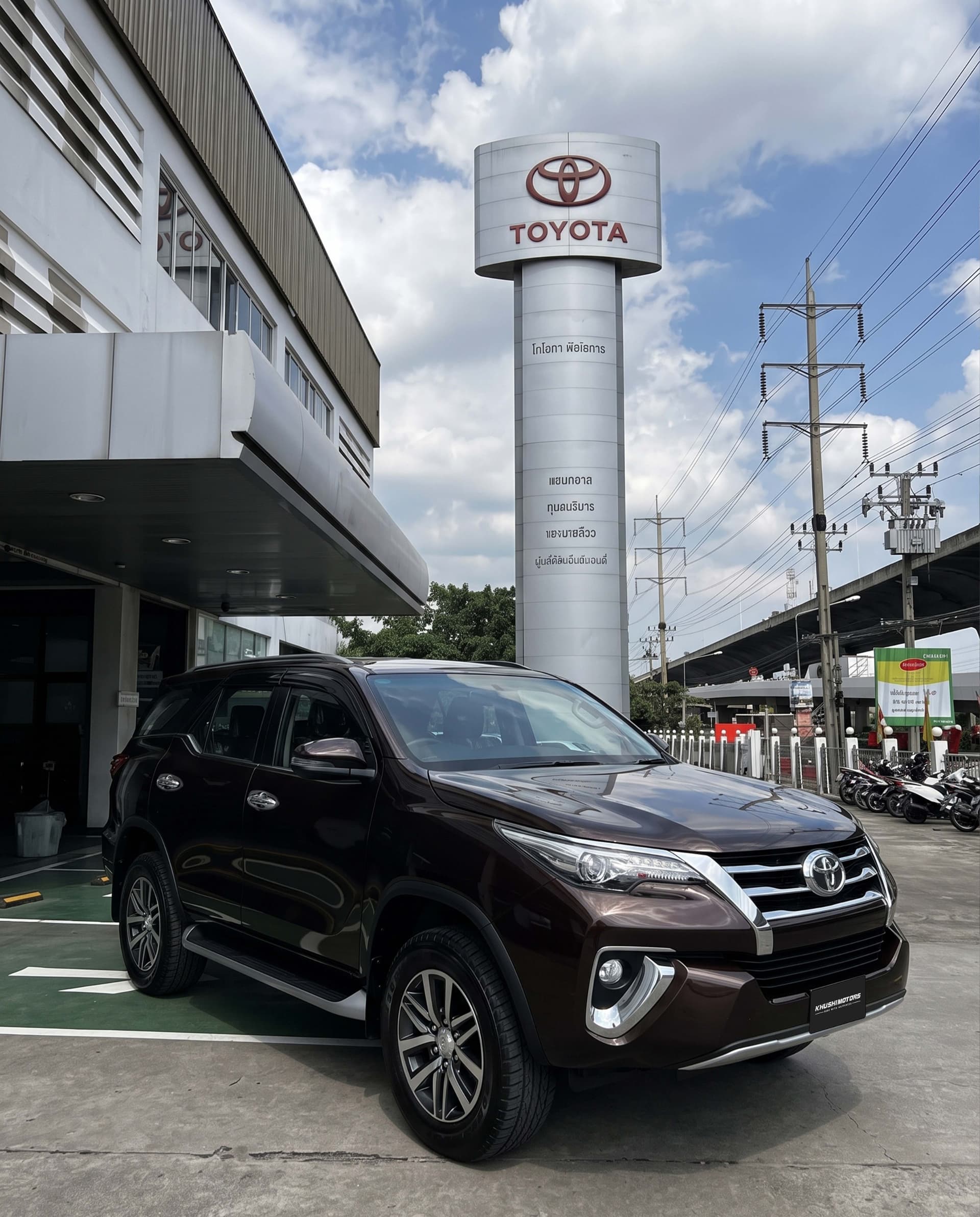 2019 Toyota Fortuner image-1