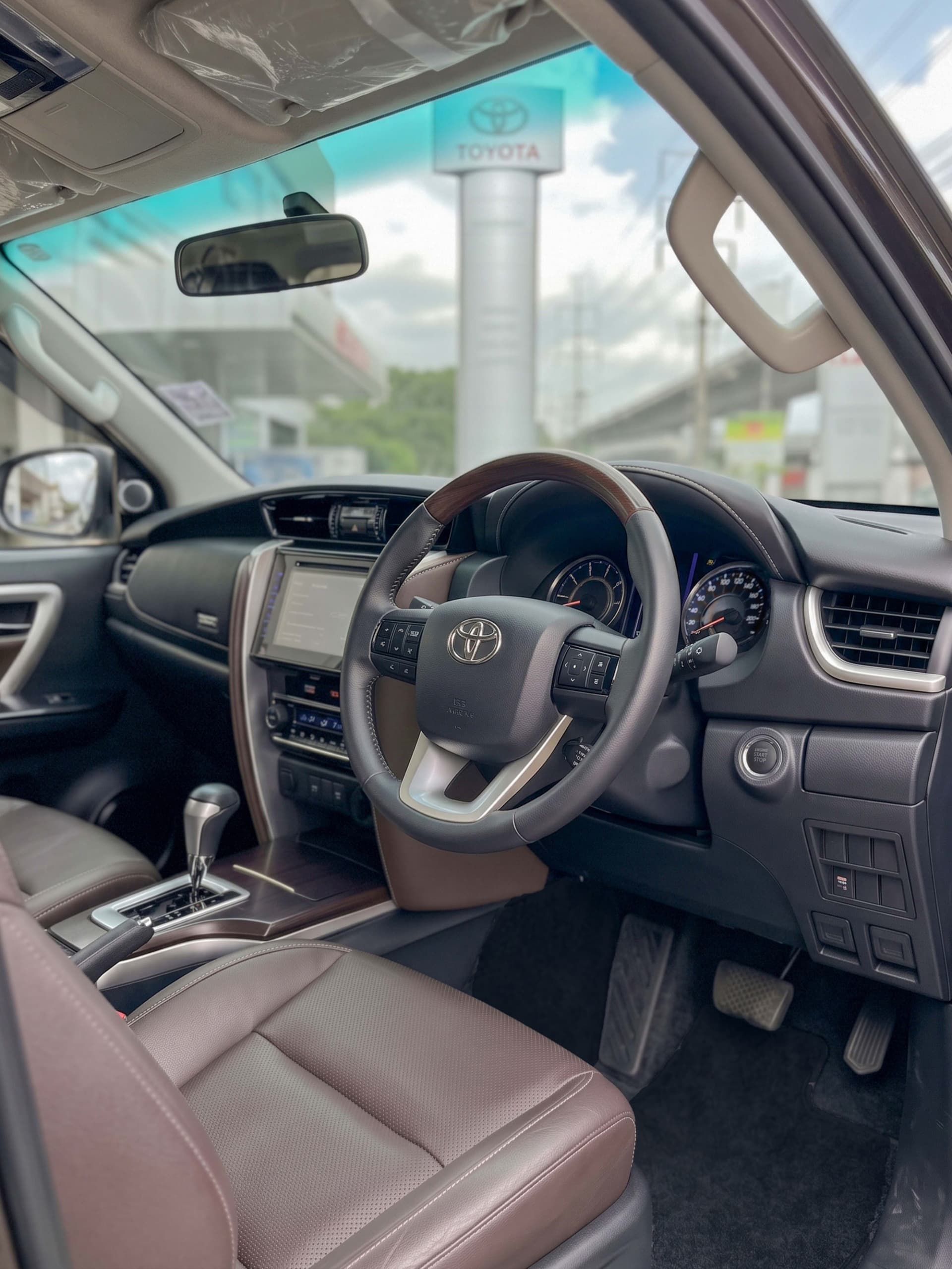 2019 Toyota Fortuner image-8