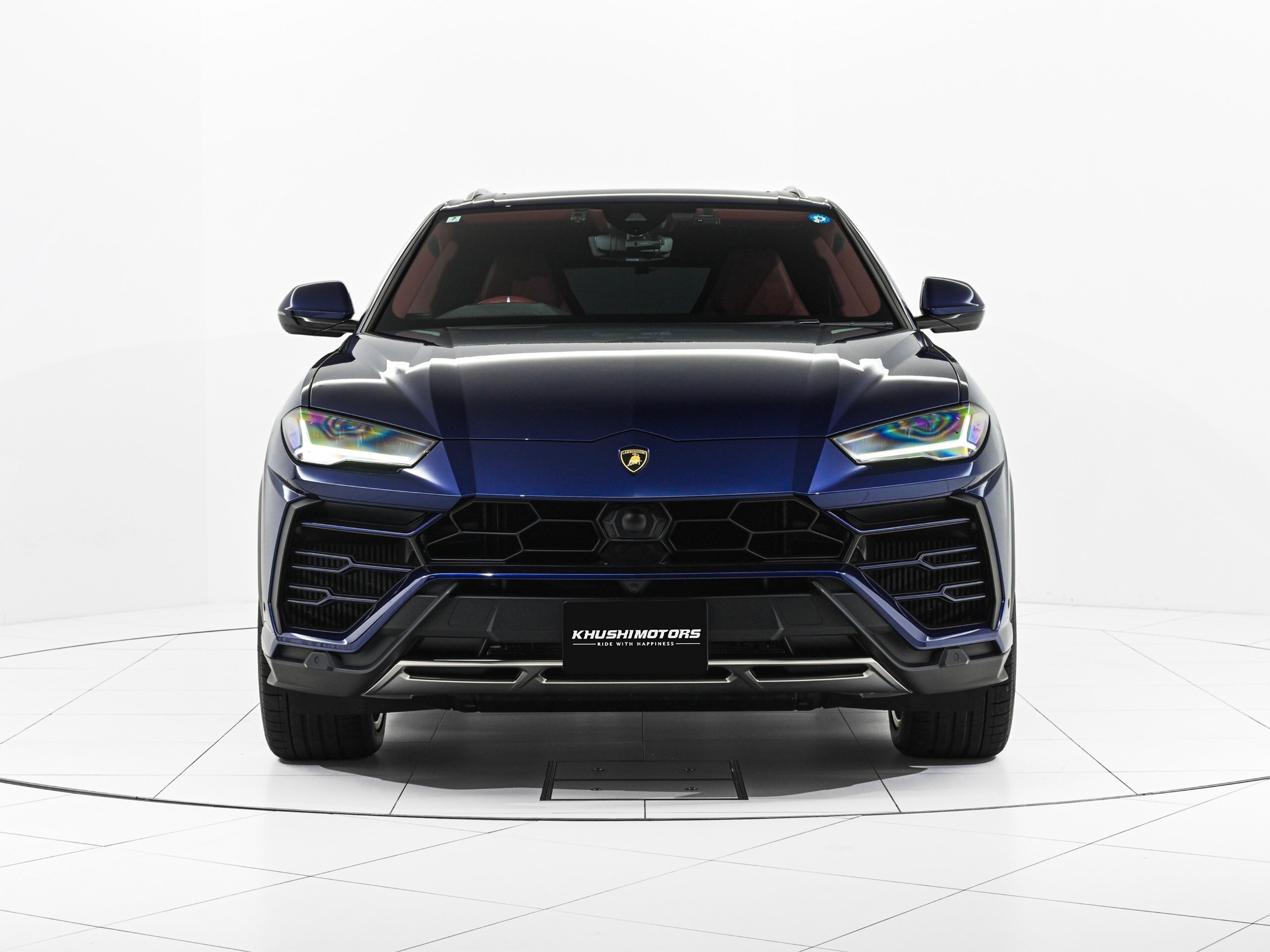 2020 Lamborghini Urus image-2