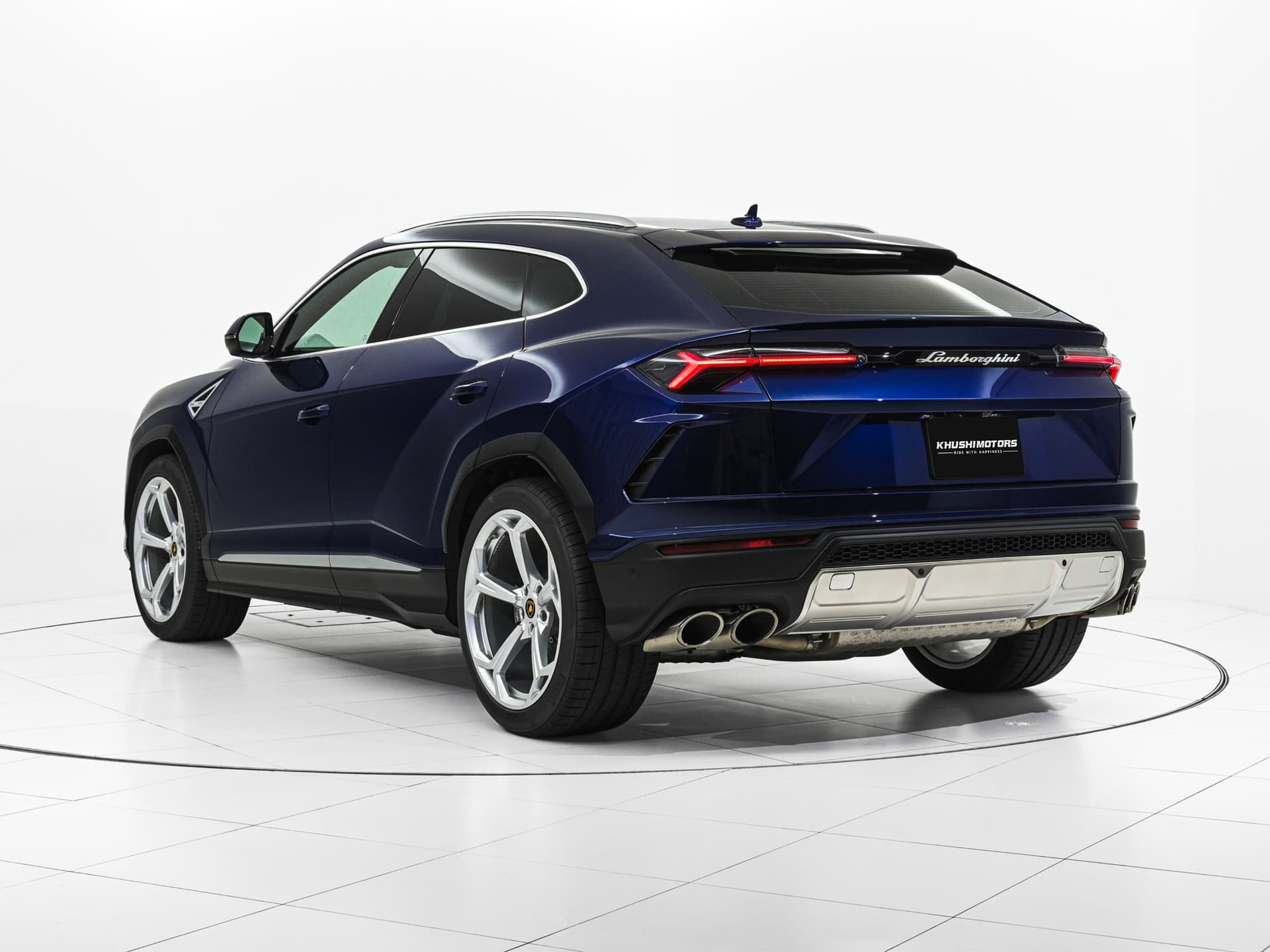2020 Lamborghini Urus image-4