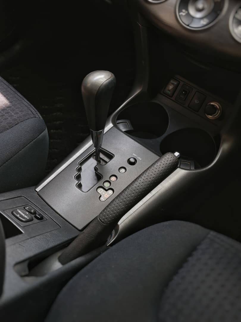 2009 Toyota Vanguard 240S image-8
