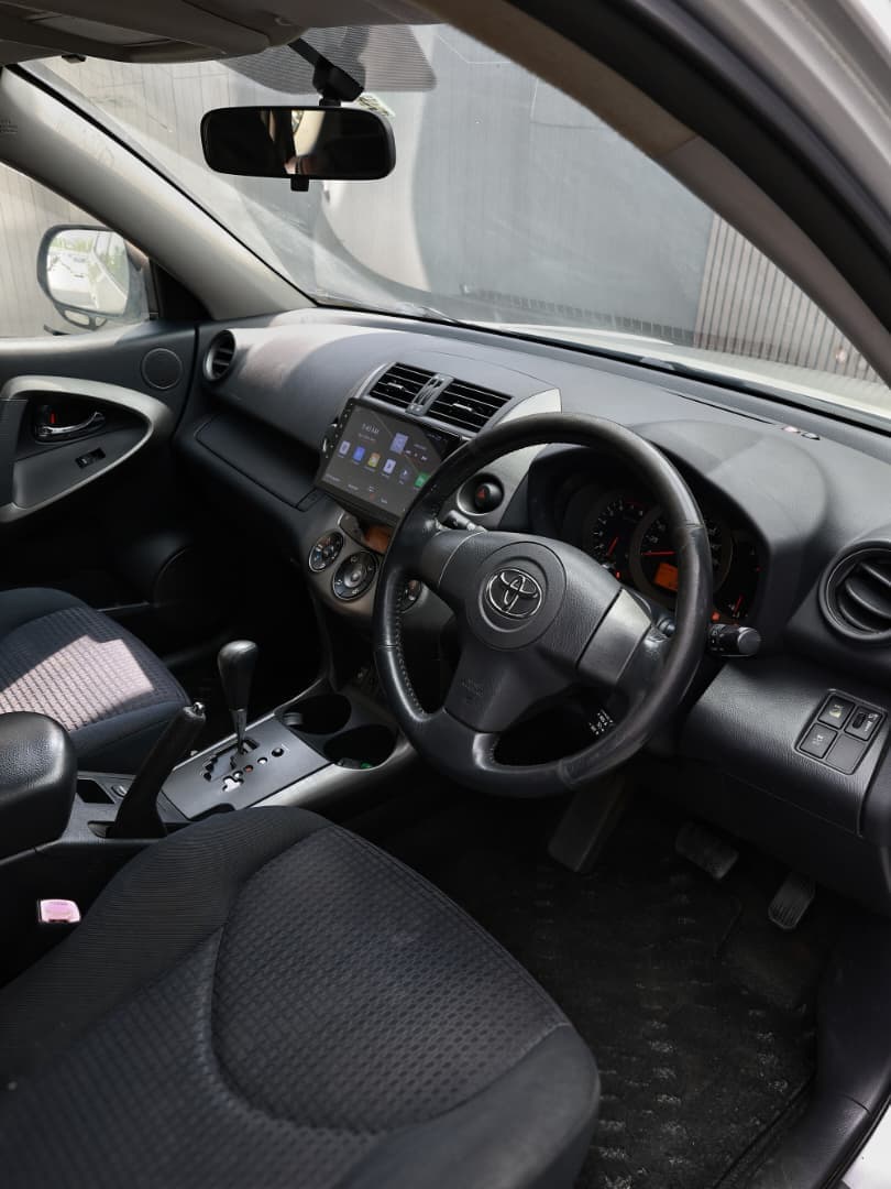 2009 Toyota Vanguard 240S image-11