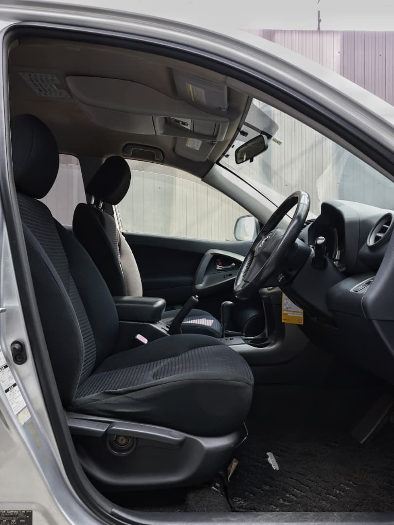 2009 Toyota Vanguard 240S image-7